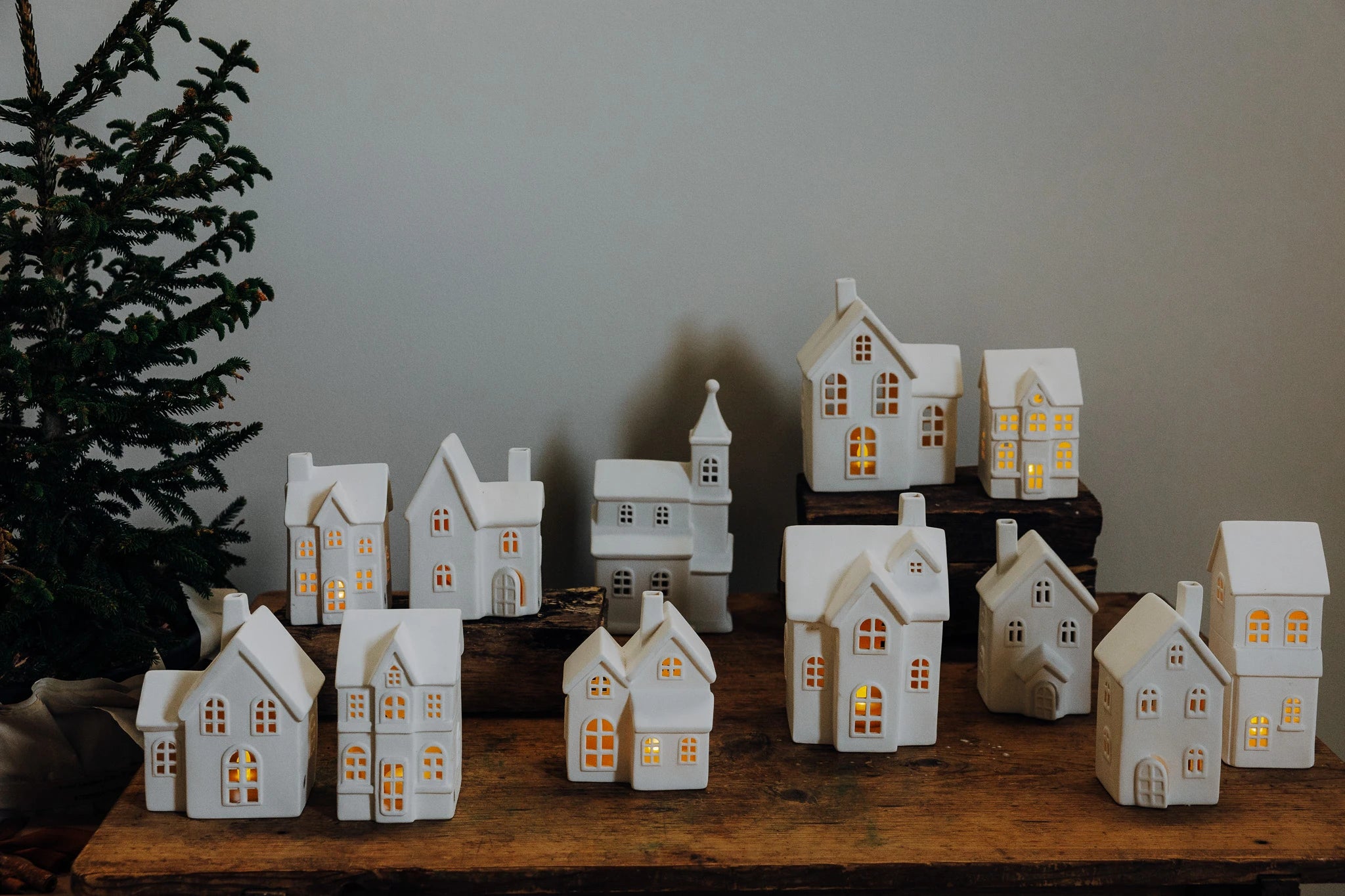 White Ceramic House Decoration - Byn family by Storefactory | Lifestory