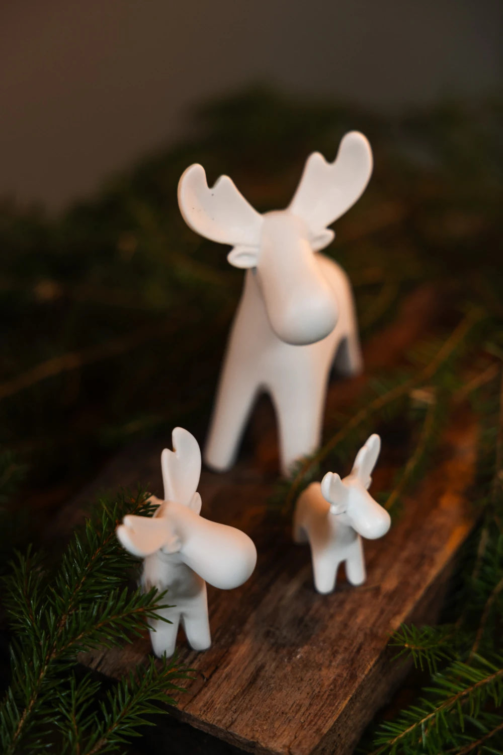 White Ceramic Ivan the Moose by Storefactory | Lifestory