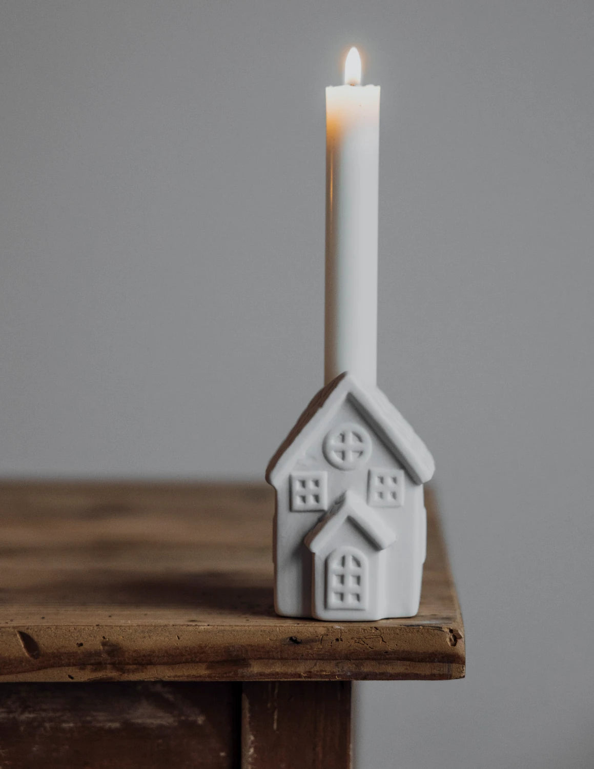 The White Ceramic Candle Holder - Ljusstaden Nr 1 by Storefactory | Lifestory