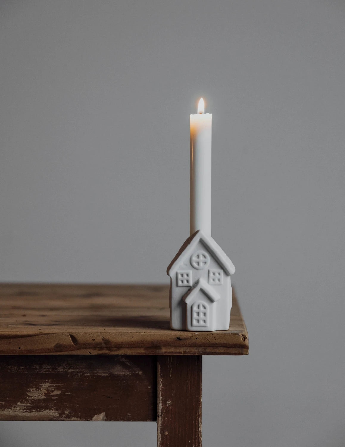 The White Ceramic Candle Holder - Ljusstaden Nr 1 by Storefactory | Lifestory