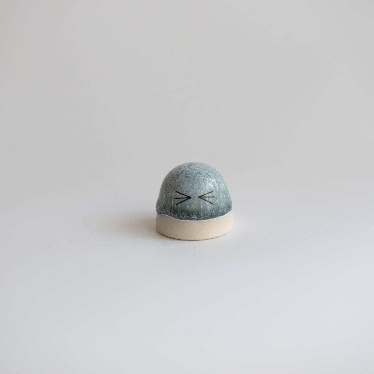 Familia Figurine | Dot | Wilbur | by Studio Arhoj