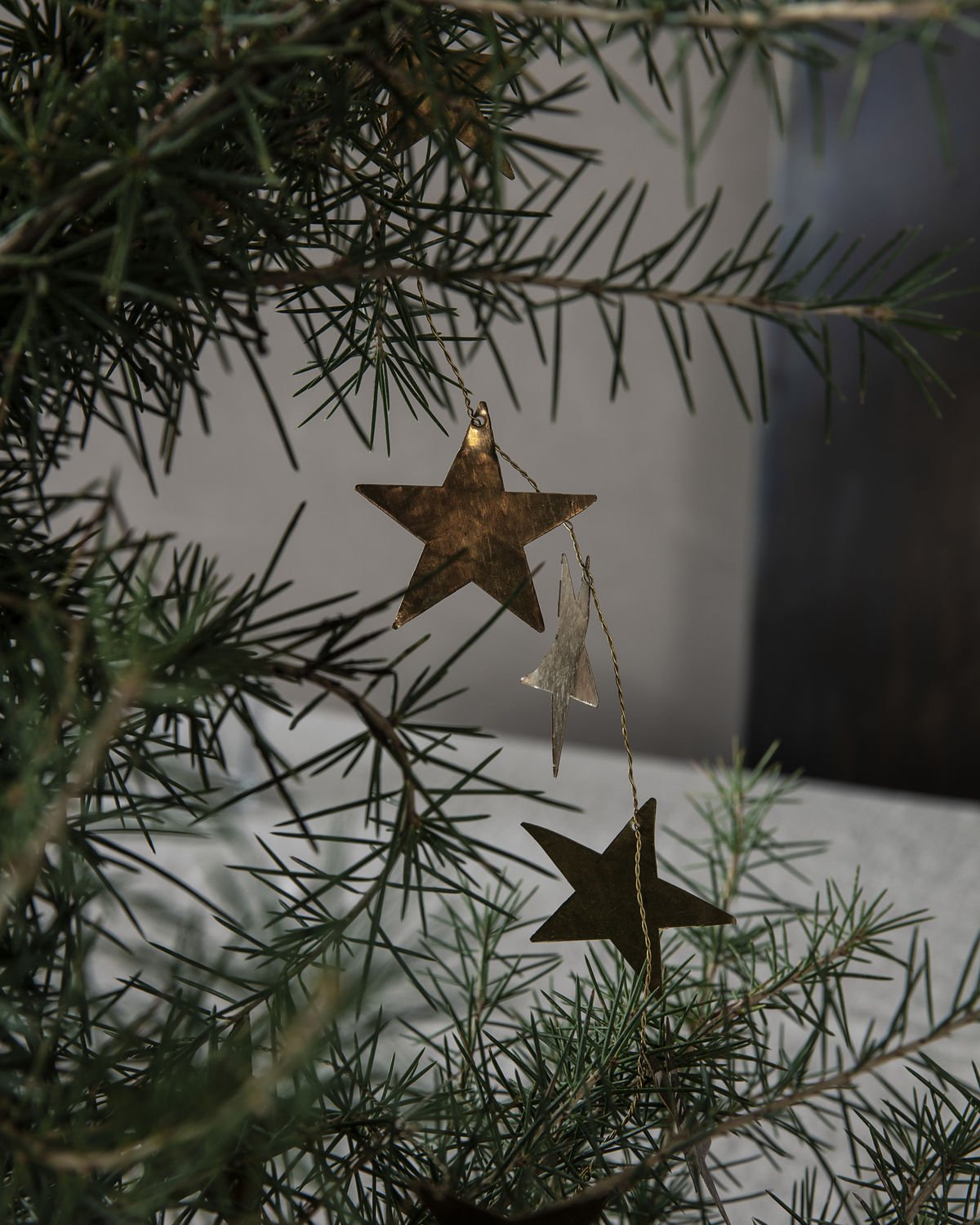 Large Star Garland Antique Patinated Brass by House Doctor  | 2.5m | Lifestory