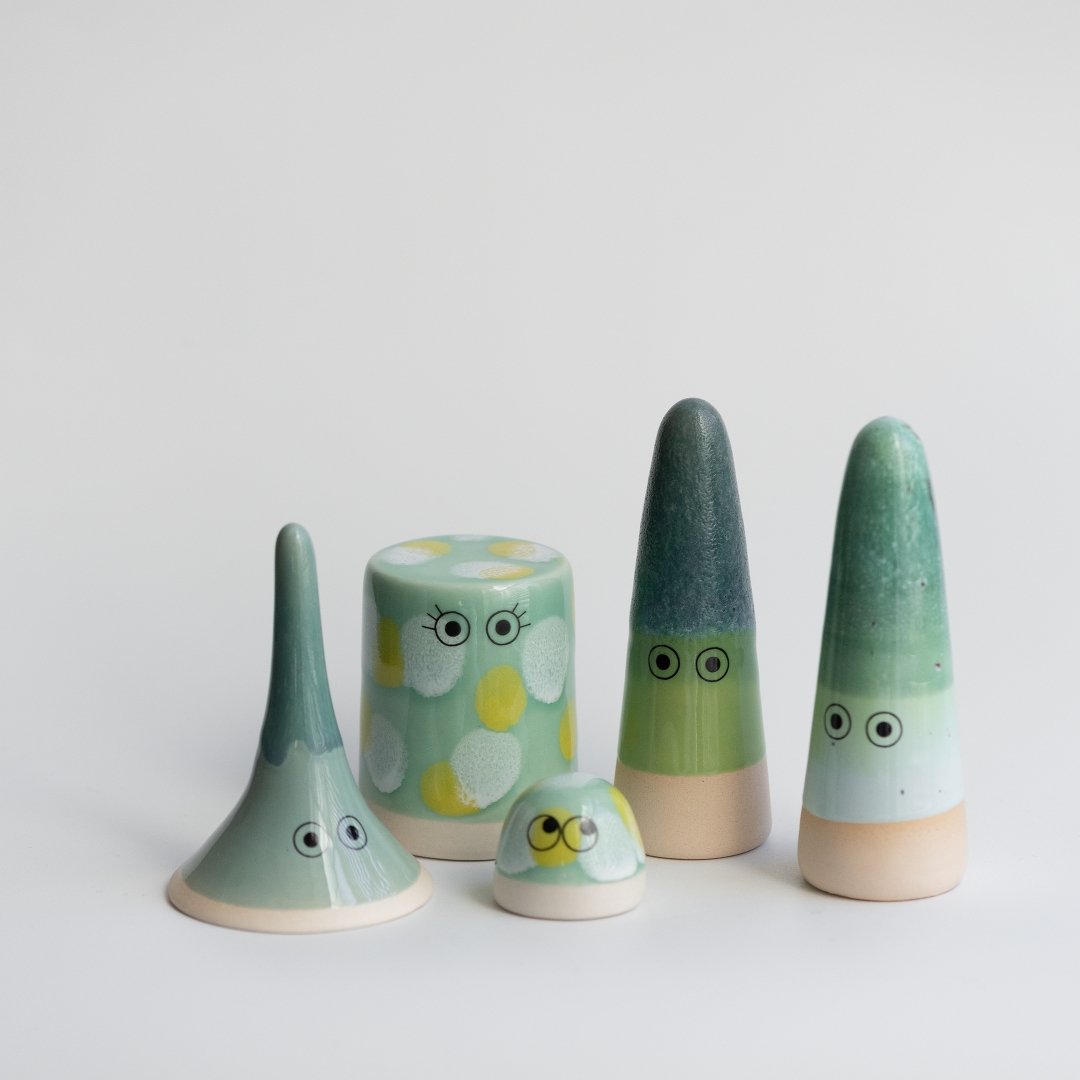 Familia Figurine | Buto | Moss | by Studio Arhoj