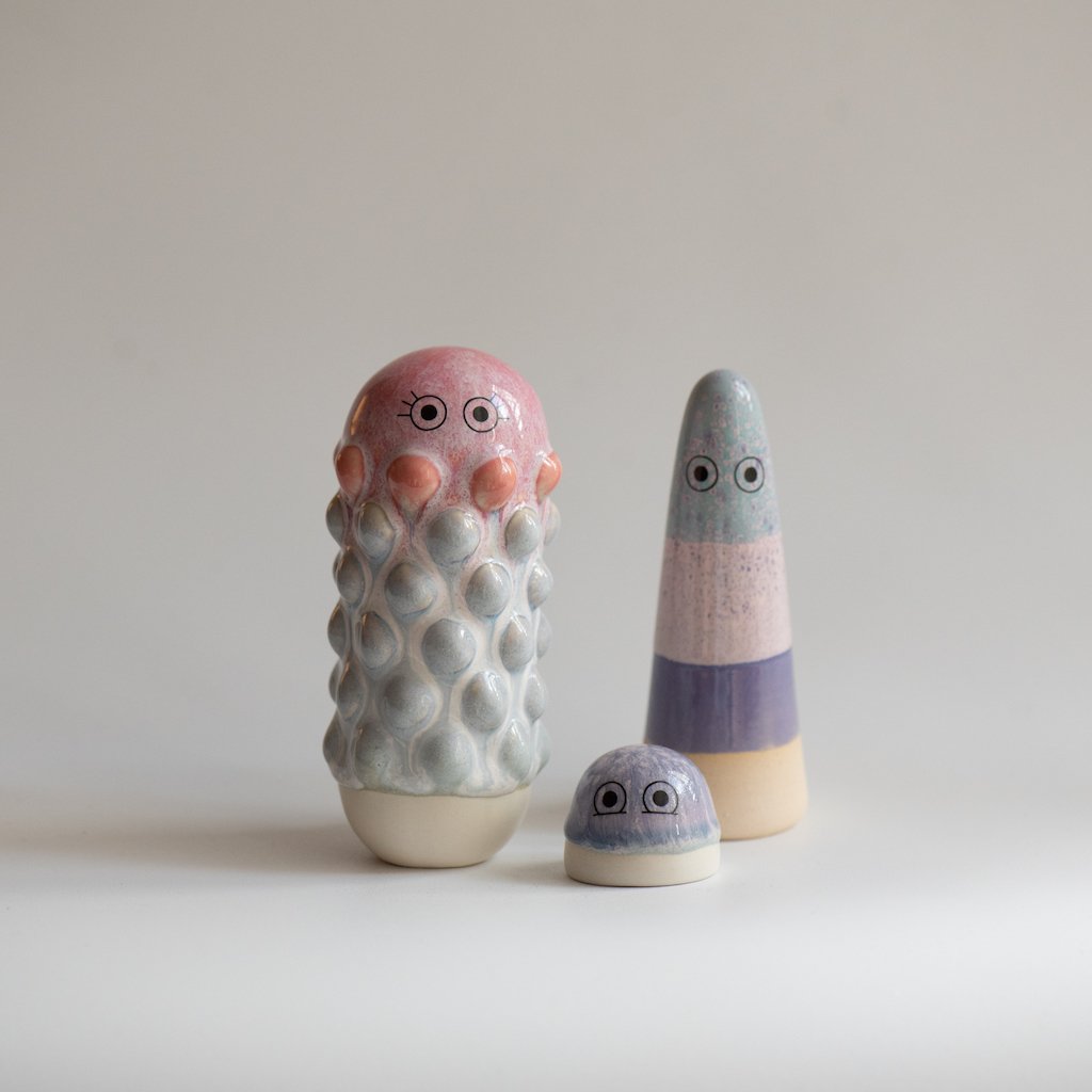 Familia Figurine | Buru | Raspberry by Studio Arhoj