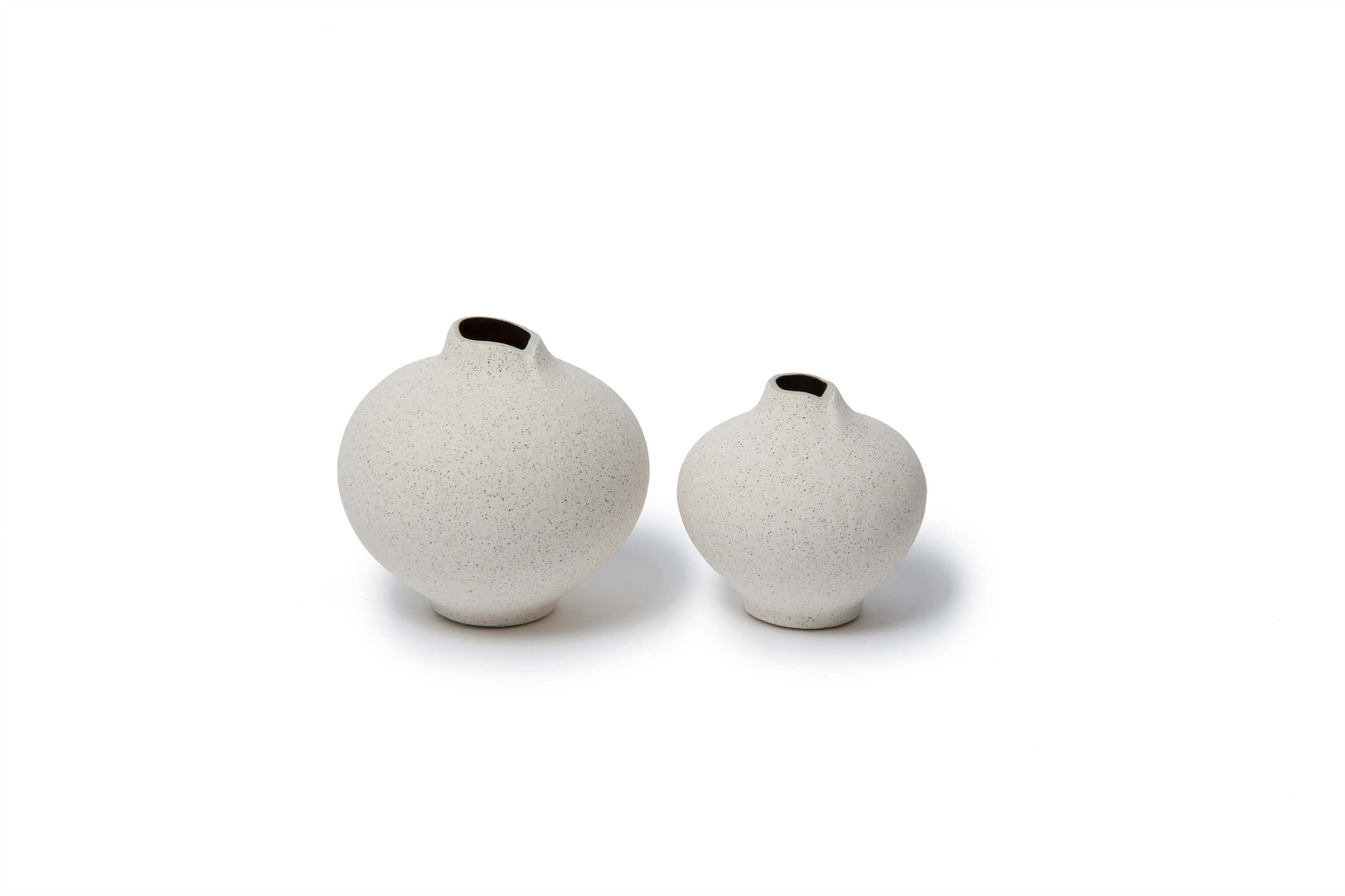 Line Vase | Small | Sand White | by Lindform - Lifestory - Lindform